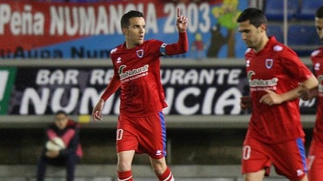 Gol de Julio �lvarez (4-1) en el Numancia-Las Palmas