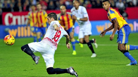 Gol de Escudero (1-0) en el Sevilla-Valencia