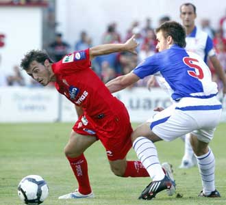 Instante del encuentro entre el Sporting y el Athletic
