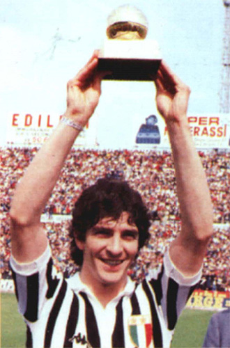 Paolo Rossi con el 'Bal�n de Oro'.