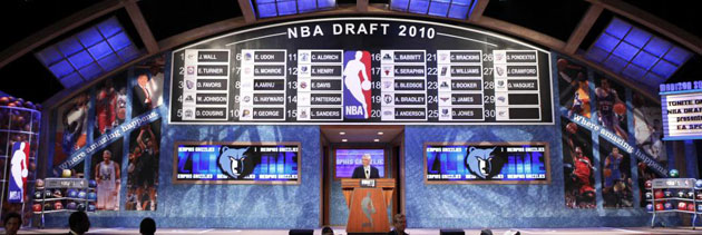 David Stern durante las elecciones de primera ronda
