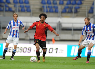 De Guzm�n, con el bal�n