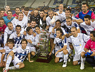 El Recreativo celebra la victoria.