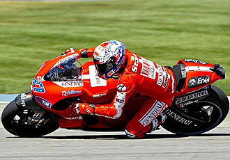 Stoner fue el m�s r�pido en la jornada del viernes