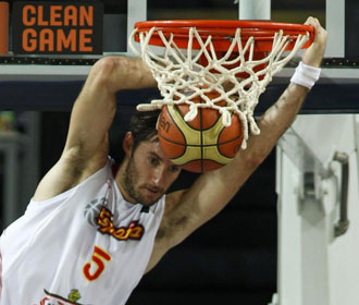 Rudy Fern�ndez machacando en el Mundial