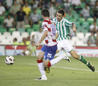 El Betis y el Granada ya se han enfrentado este a�o en la Liga Adelante, con resultado de 4-1 para los b�ticos.