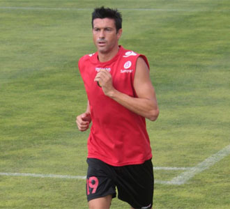 Pep Mart� realiza carrera cont�nua en solitario durante el entrenamiento del d�a.