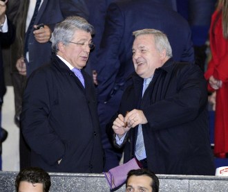 Izco y Cerezo en el palco del Vicente Calder�n