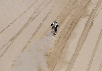 Coma fue solidario y se par� a auxiliar a un compa�ero