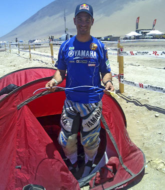 Marc Coma, en su tienda de campa�a.