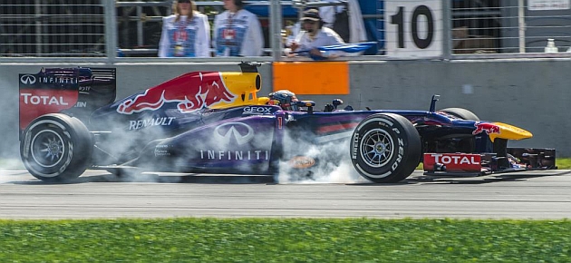 Vettel bloquea las ruedas tras un frenazo brusco en Montreal / RV RACING PRESS