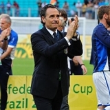 Prandelli: Buffon call� a los que dijeron que no puede atajar penales