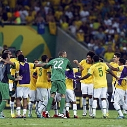 Brasil contra la maldici�n de la Confecup