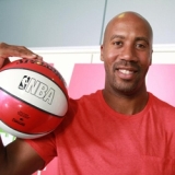 Bruce Bowen avala el 3X de Vigo: As� podemos mantener el contacto con el aficionado