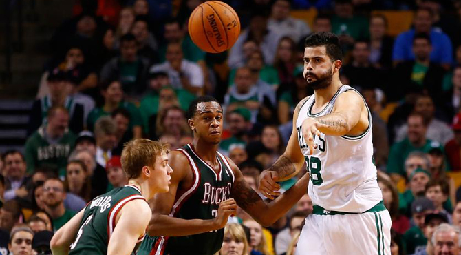 Los 'anti tanking' Sixers y el brillo de un ex ACB iluminan la jornada NBA