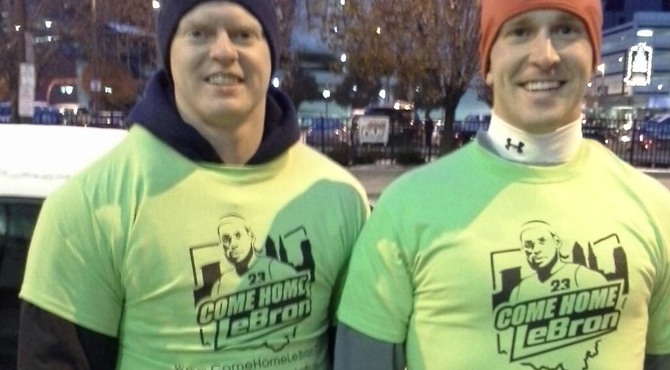 LeBron pasa de odiado a deseado en Cleveland, aunque �l se mantiene inmisericorde con sus ex