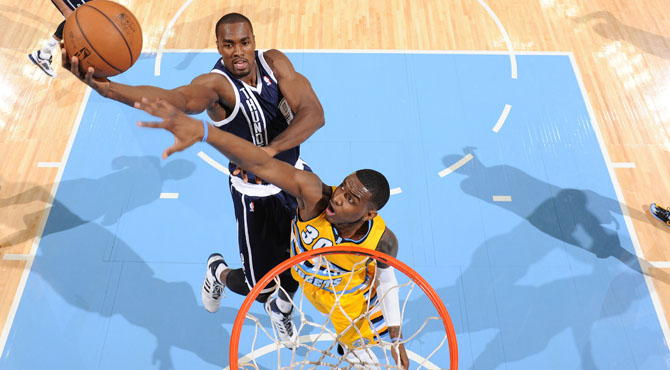 Denver vuelve a ser una mina y sonr�e con el festival de Foye que seca la Tormenta de Durant e Ibaka