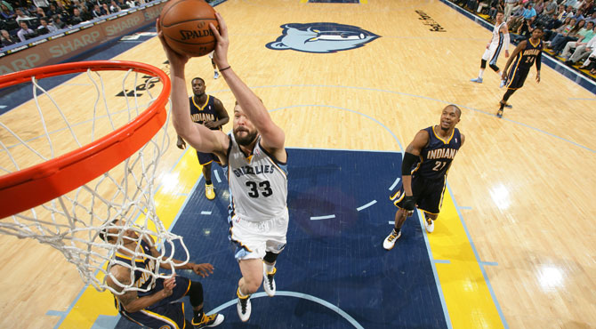 Marc Gasol juega tocado y los Grizzlies marcan territorio ante Indiana Pacers