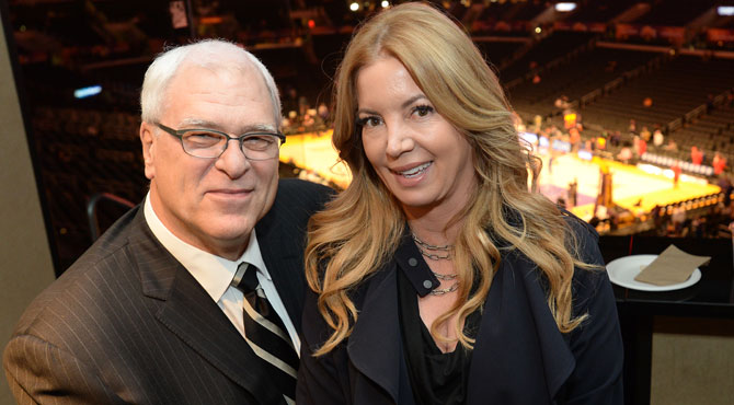 Pau Gasol se pierde la humillaci�n de sus Lakers a los Knicks de Phil Jackson