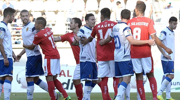 Imagen del partido entre Murcia y Zaragoza en Nueva Condomina / Juanchi L�pez (Marca)