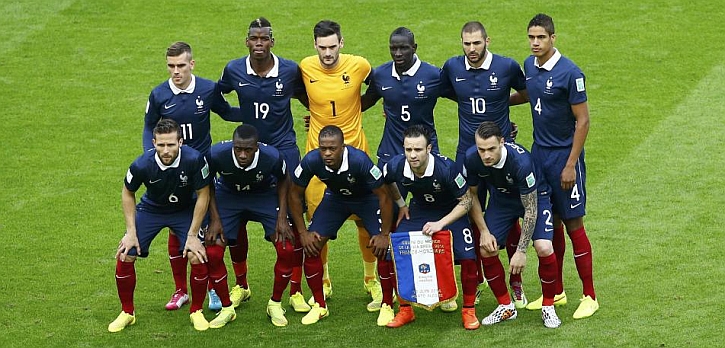 Francia y Honduras no escucharon sus himnos