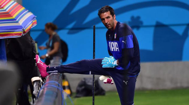 Italia entrena sin Buffon