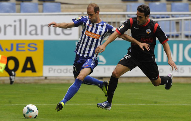 Ion V�lez seguir� otra temporada en el Alav�s