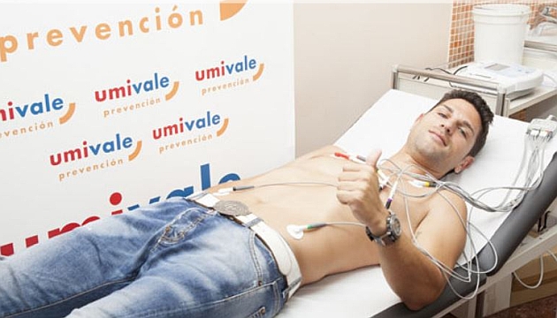 Gavil�n pasa el reconocimiento m�dico con el Levante / FOTO: ARnau Llopis-LEVANTE.COM