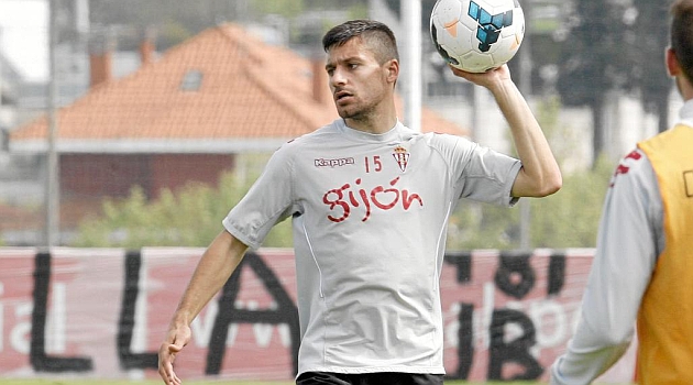 Canella, durante un entrenamiento en Mareo / Tuero - Arias (Marca)