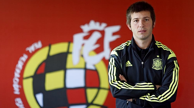 Celades: "La renovaci�n pasa por cinco o seis jugadores"