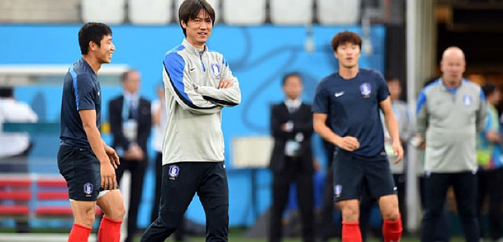 Hong Myung-bo seguir� entrenando a Corea del Sur pese al fiasco en Brasil