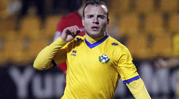 El Alav�s se refuerza con Juli