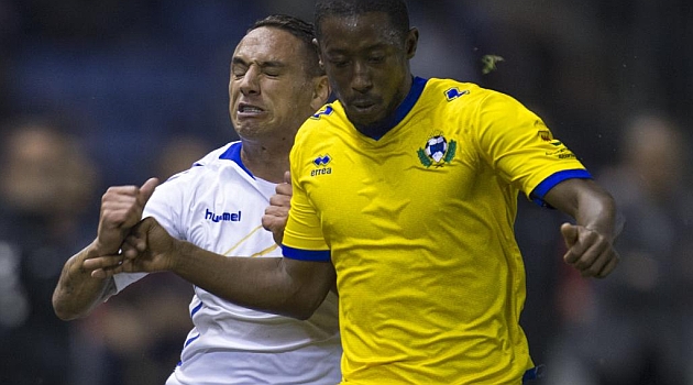 La Ponferradina refuerza su
defensa con el franc�s Camille