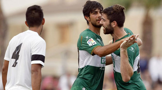 El Elche tira de eficacia