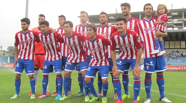 Este es el primero once titular del Sporting, el que salt� en Luanco / Web del Sporting