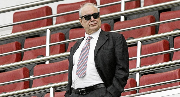 Samper al finalizar un encuentro del Murcia. MARCA