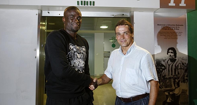N'Diaye y Alexis, anoche en el Villamar�n | Foto: Ram�n Navarro