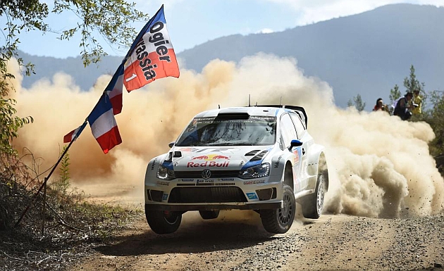 Ogier disputando el Rally de Australia / AFP