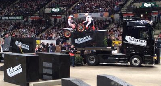 Toni Bou se impone con
claridad en Sheffield