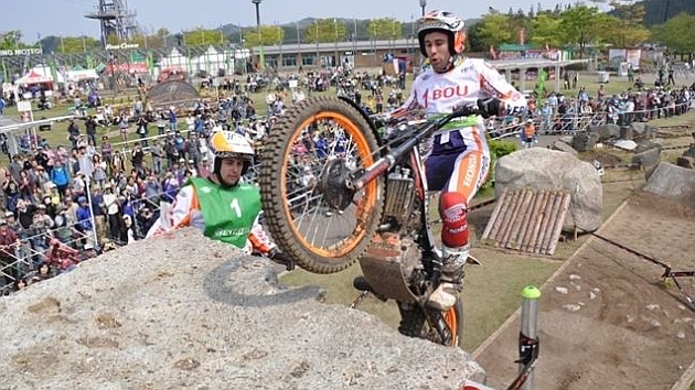 Toni Bou empieza el Mundial 2015 con victoria en Jap�n