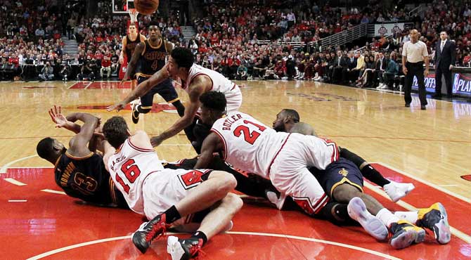 Esperp�ntico adi�s de Chicago: Cornada letal de unos mermados Cavs pese a la vuelta de Pau