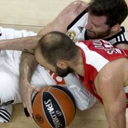 El balonazo de Spanoulis a Rudy: Es muy bueno pero habla demasiado y perd� los nervios