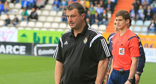 Manolo D�ez, entrenador de la Ponferradina / Ana F. Barredo
