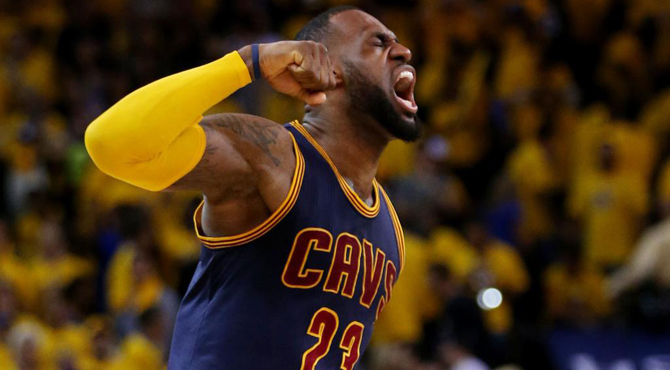 LeBron se autocorona emperador de la NBA en la cara de Curry