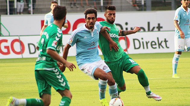 El Celta golea en el debut de Wass