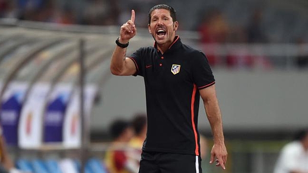 Simeone, durante el encuentro ante el Shangai Sipg / FOTO: AFP