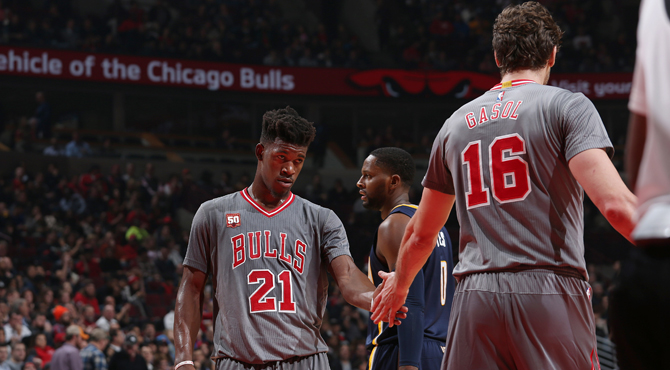 Un tap�n ganador de Butler rescata a los Bulls de Gasol y Mirotic