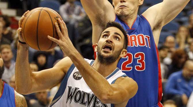Ricky Rubio se acerca al 'doble doble' ante el vendaval Drummond
