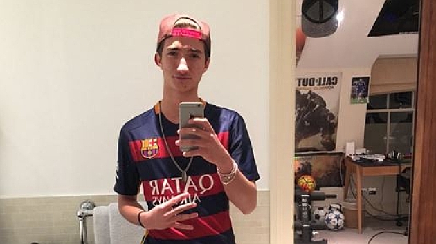 El hijo de Mourinho celebra la victoria del Bar�a