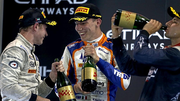 Vandoorne, Marciello y Evans disfrutan en el podio (Rv-Racing-Press)
